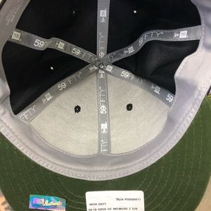 New Era Accessories - New Era Boston Red Sox Memorial Day sz 7 5/8 New Era Accessories - New Era Boston Red Sox Memorial Day sz 7 5/8